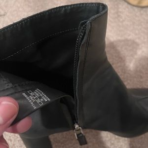 Zara leather ankle booties size 5